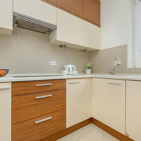 Daire Heart Of Spacious By Renters